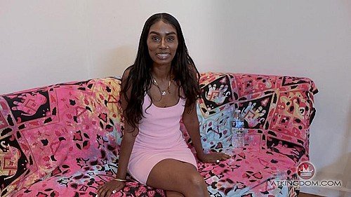 Fae Love Sits for an Interview and Gives a Peek at Her Gorgeous Body