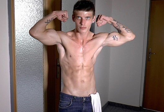 Muscle Worship - Fex - Piss