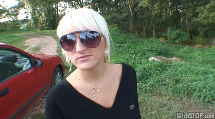 Young miss Simona - party