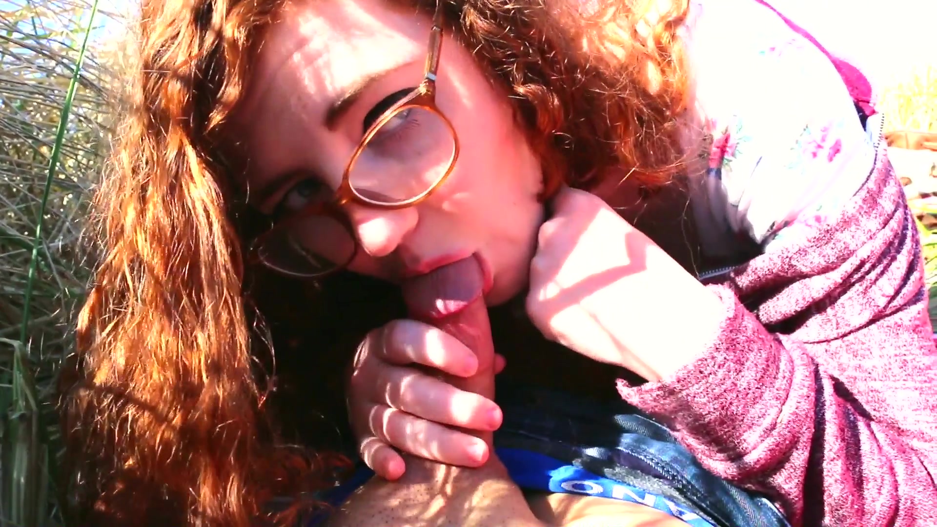 NEW! PUBLIC Risky Beach Blow Job!