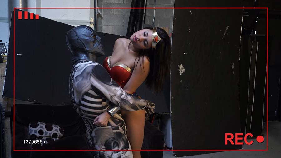 WonderousGirl vs Onslaught