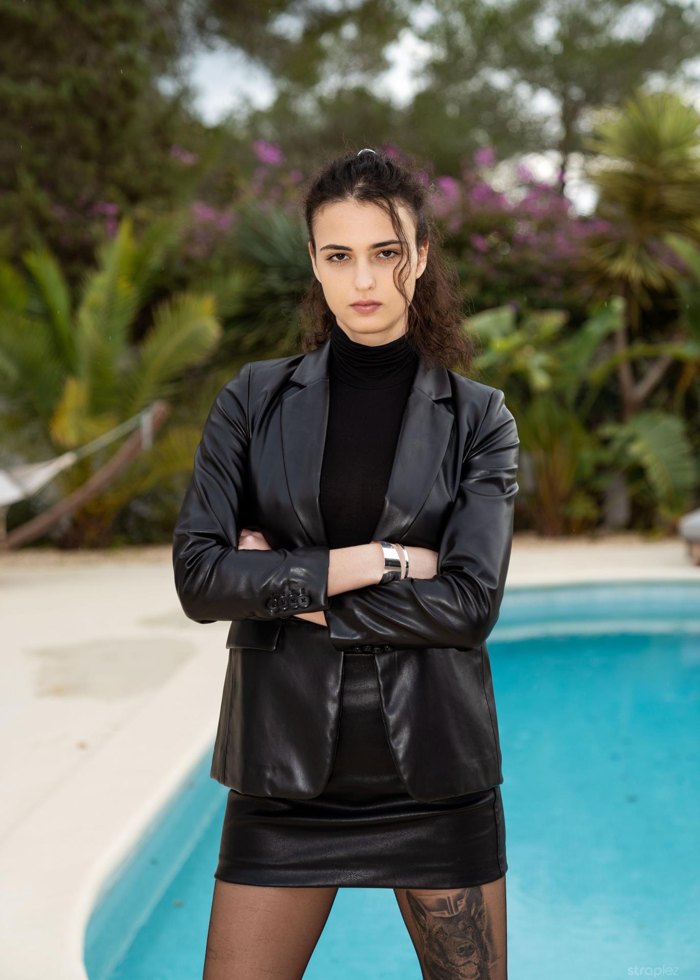 Photo HD Charlotte Grey - 2