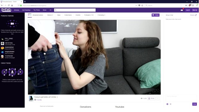 Gamer girl forgets to turn off the stream after playing Fortnite
