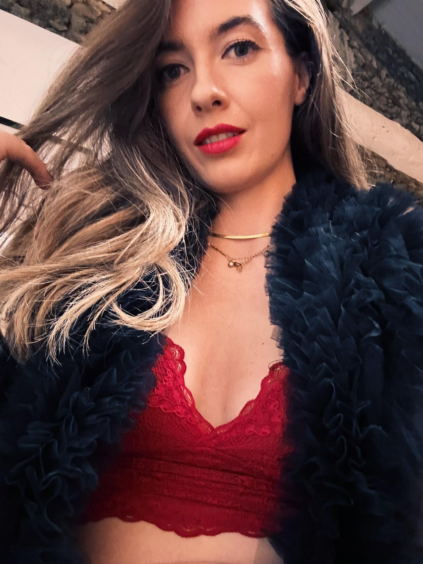 Photo HD Electric April - 2