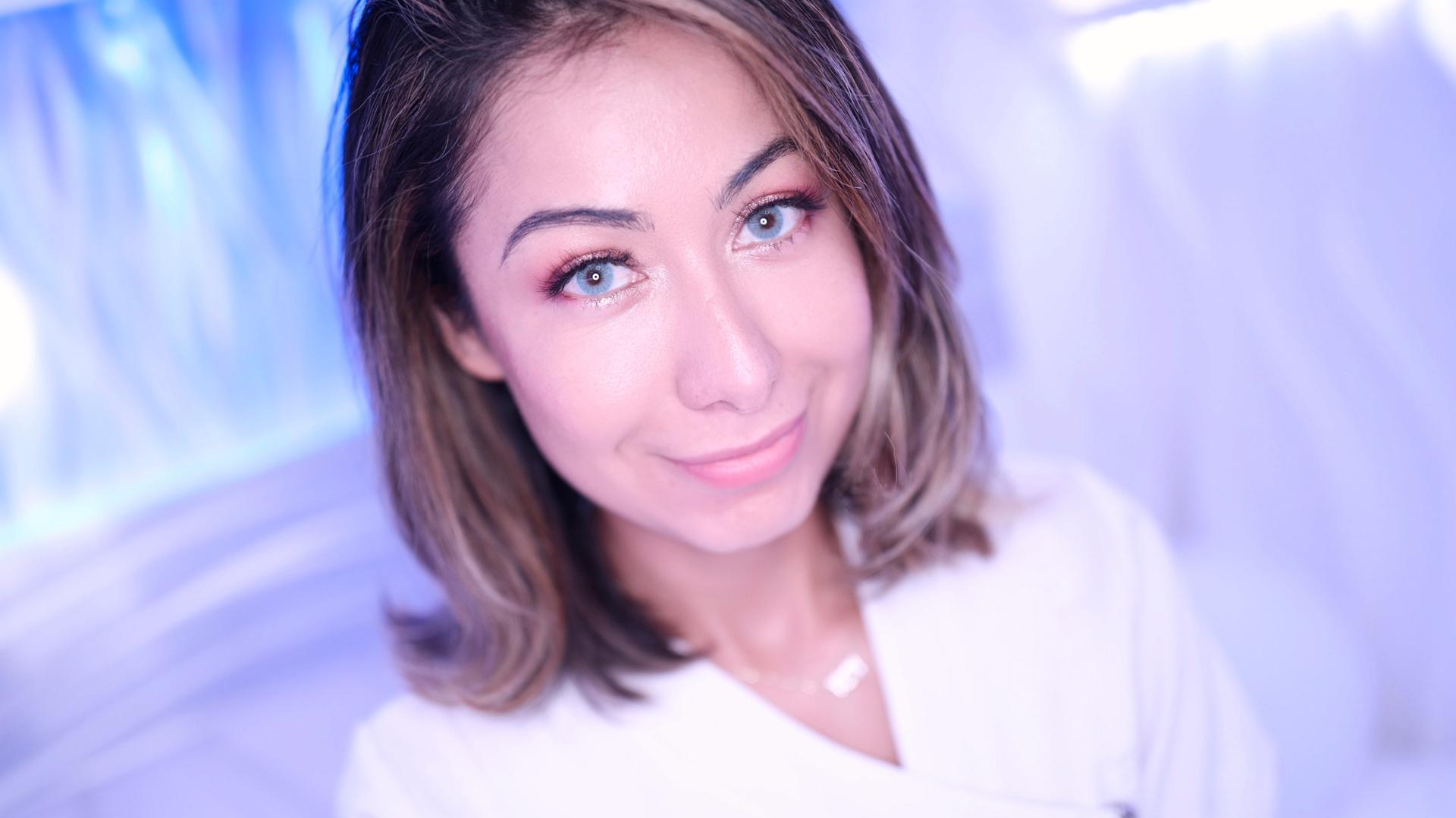 Athena Amour's Sultry Return to the Salon