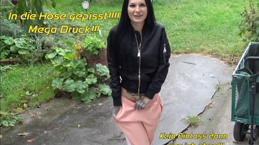 Pissing in the pants !! Mega pressure !!