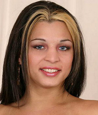 Juliana Araujo Tranny Surprise