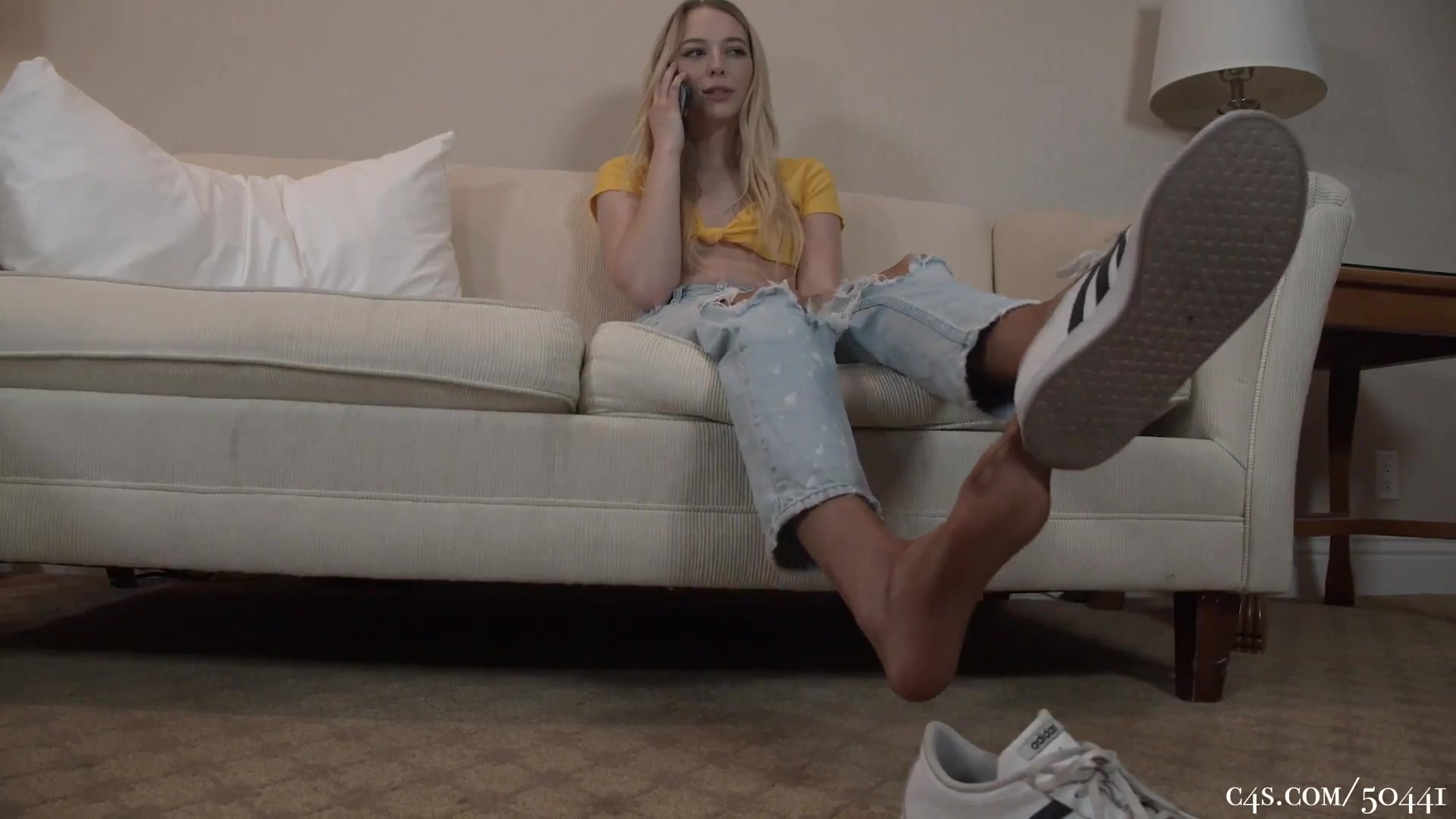 Babysitter Lilly Lamar Feet And Jeans Footjob