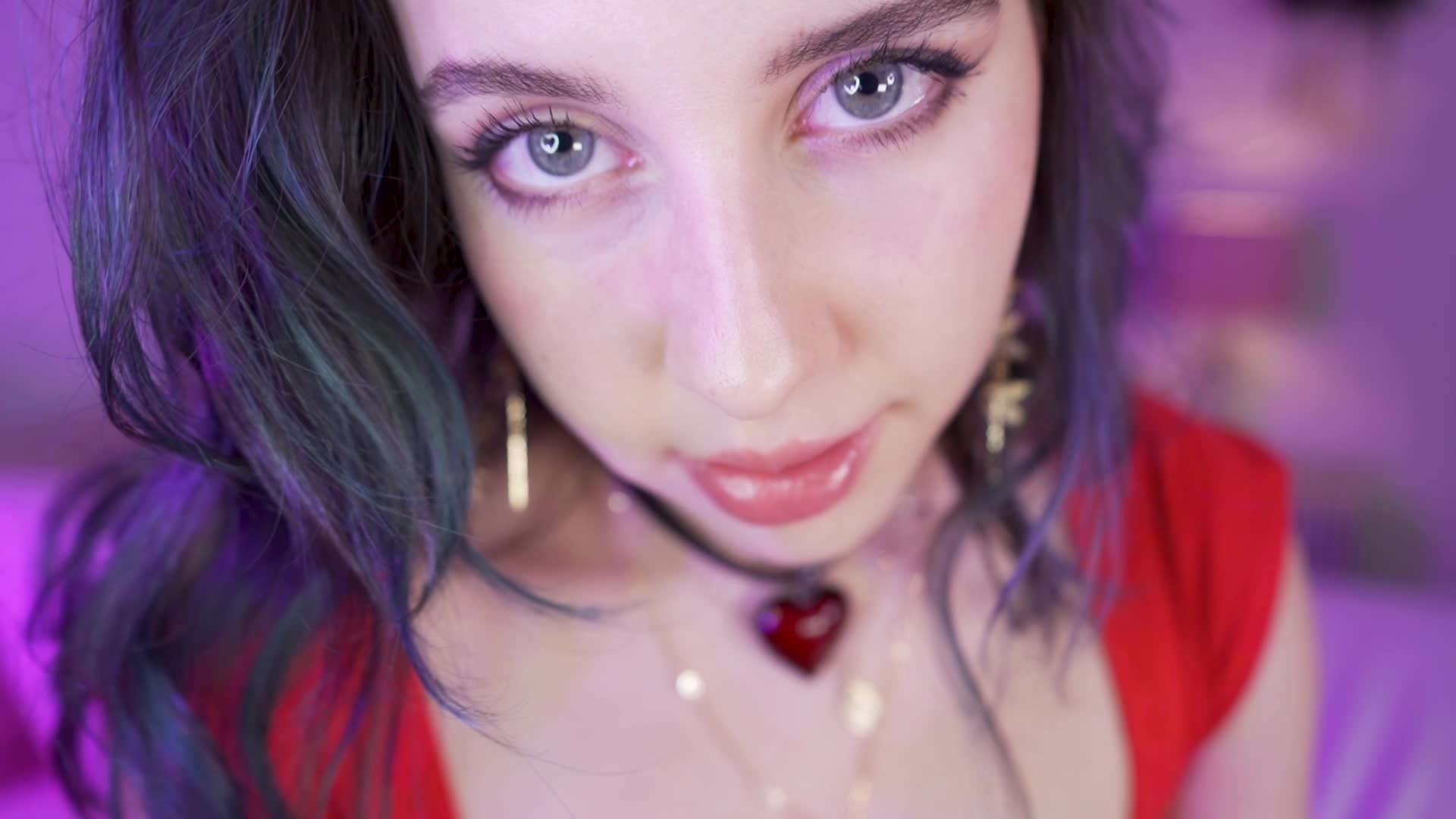 Maintain Eye Contact 3