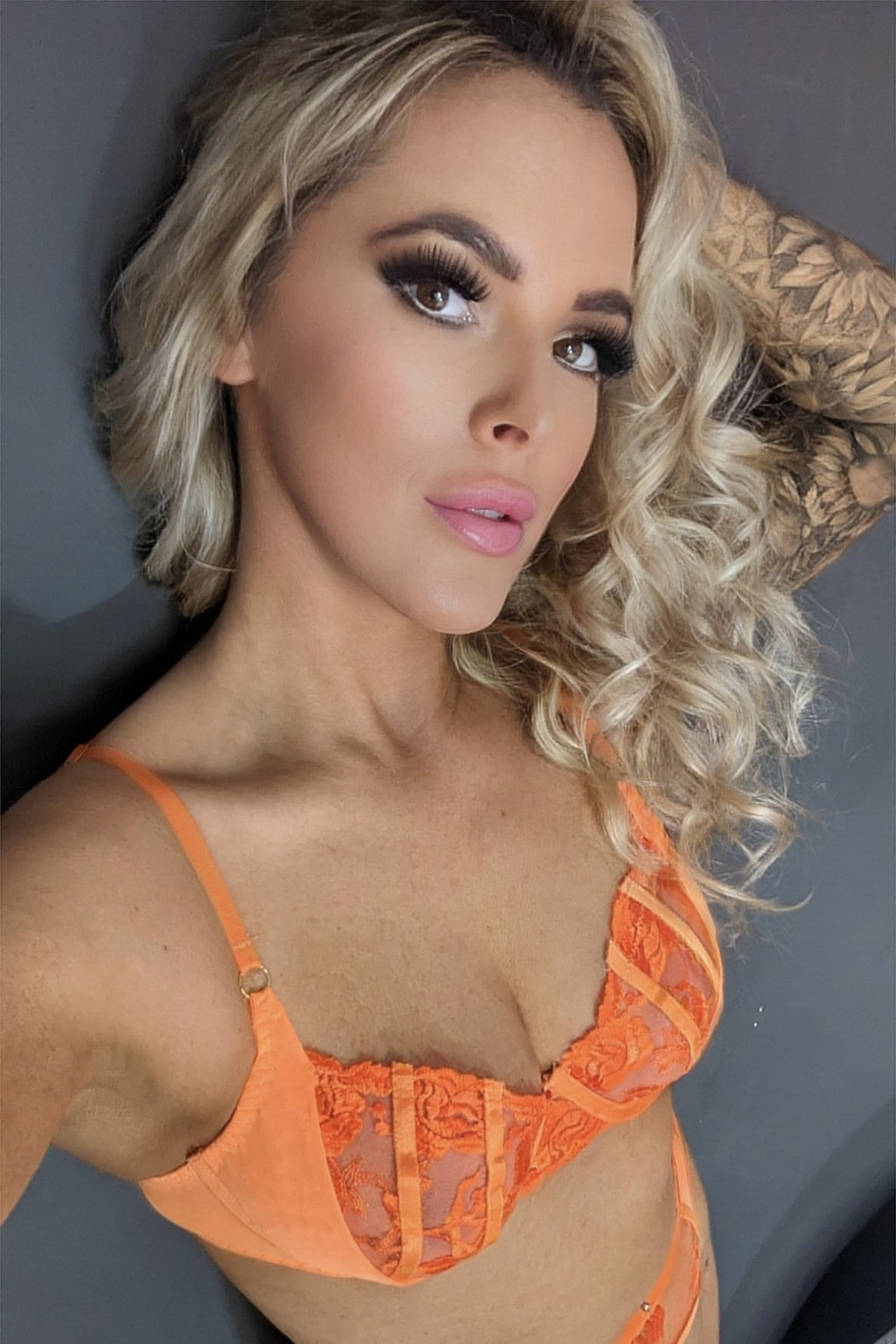 Photo HD Bunny Saint - 5