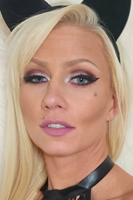 Heidi Sinn Private Society