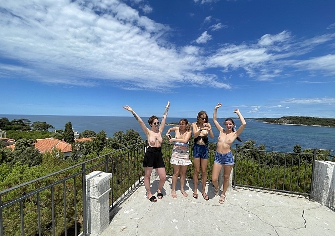 4girl Naked Sunbathing And Swimming On Island Vacation With Sammy Adriana Miss Pussycat Rebeka Ruby