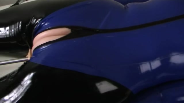 Mistress Lucy Tests her new Toy