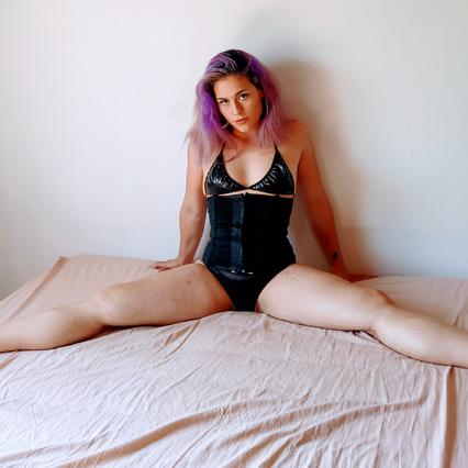 Photo HD April BigAss - 6