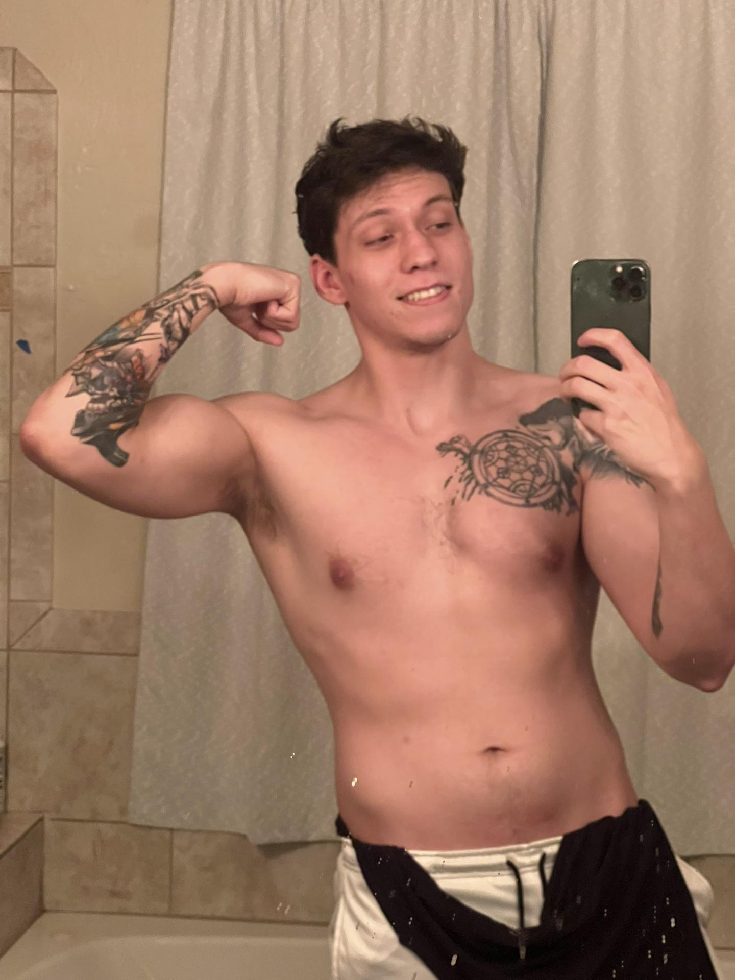 Photo HD Brock Reynolds - 1