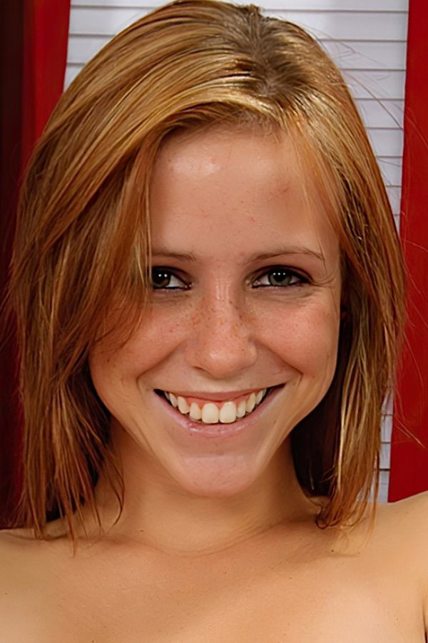 Photo HD Ryann Shields - 3