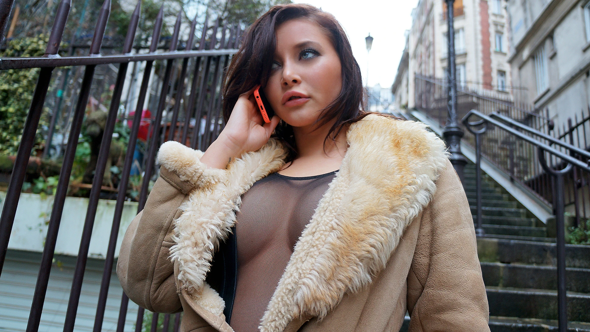 Anna Works for That Thick Wad