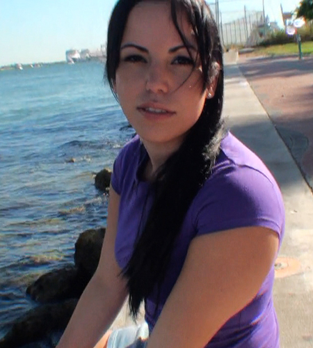 Valentina Ortiz Street BlowJobs