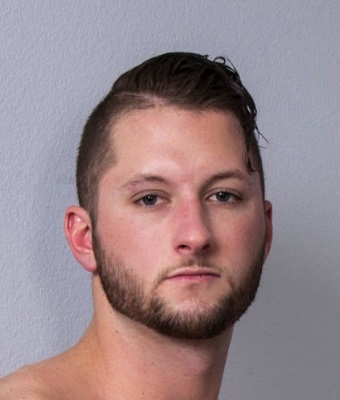 Benjamin Swift Plan à trois