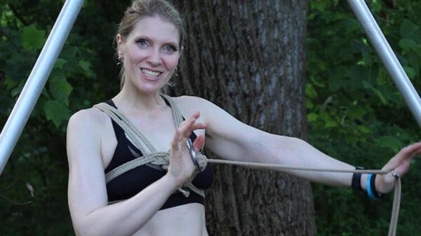 Self Suspension: Hanger for Chest Harness